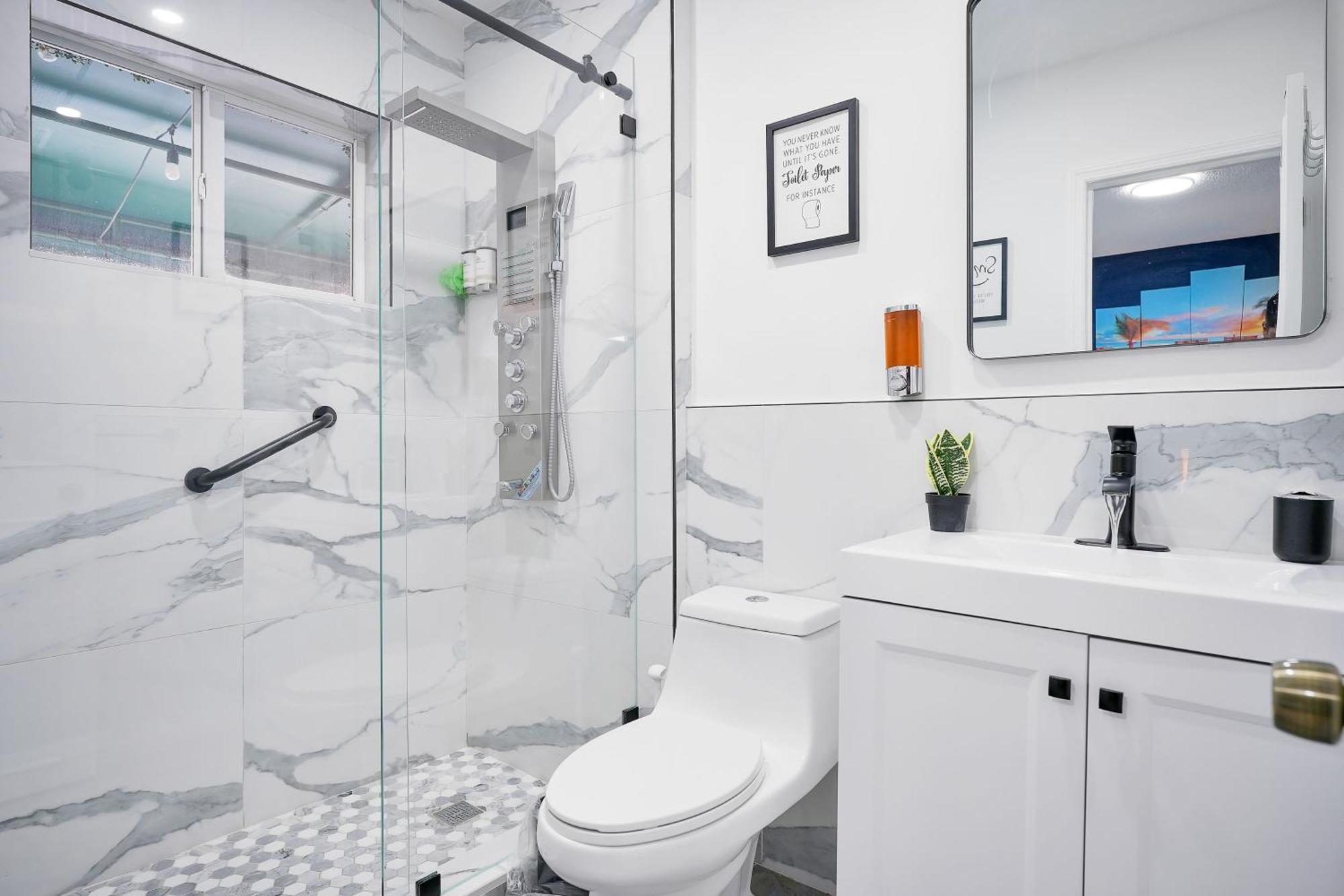 Vacay Spot Happy Escape 15 Min Beach Massage Shower Prime Loc! 6 Blocks Away From Bars, Nite Clubs, Res, Shops Miami Exterior foto