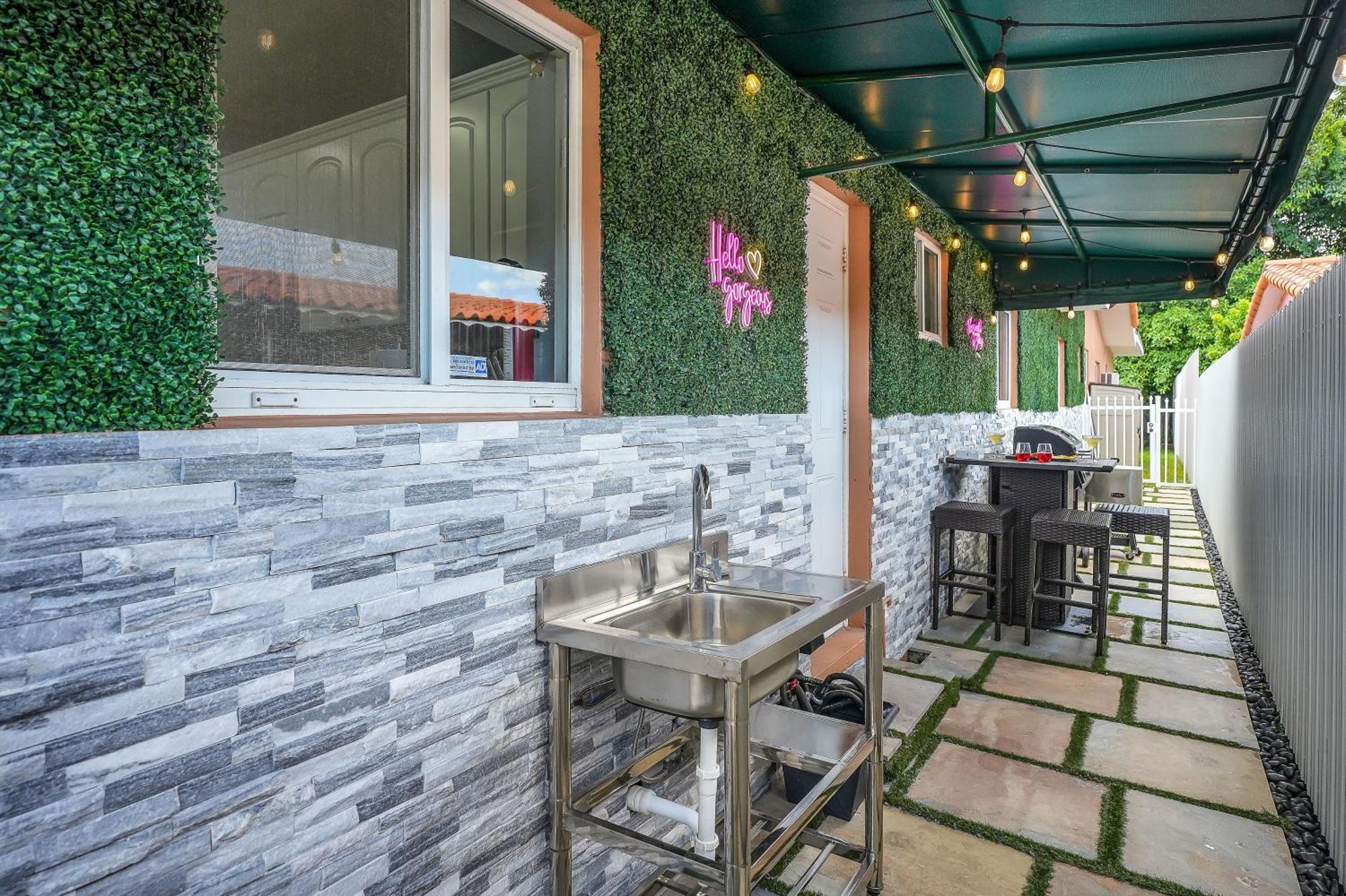 Vacay Spot Happy Escape 15 Min Beach Massage Shower Prime Loc! 6 Blocks Away From Bars, Nite Clubs, Res, Shops Miami Exterior foto